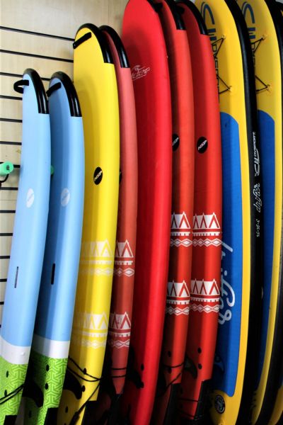 guarderia material de surf en aloha club